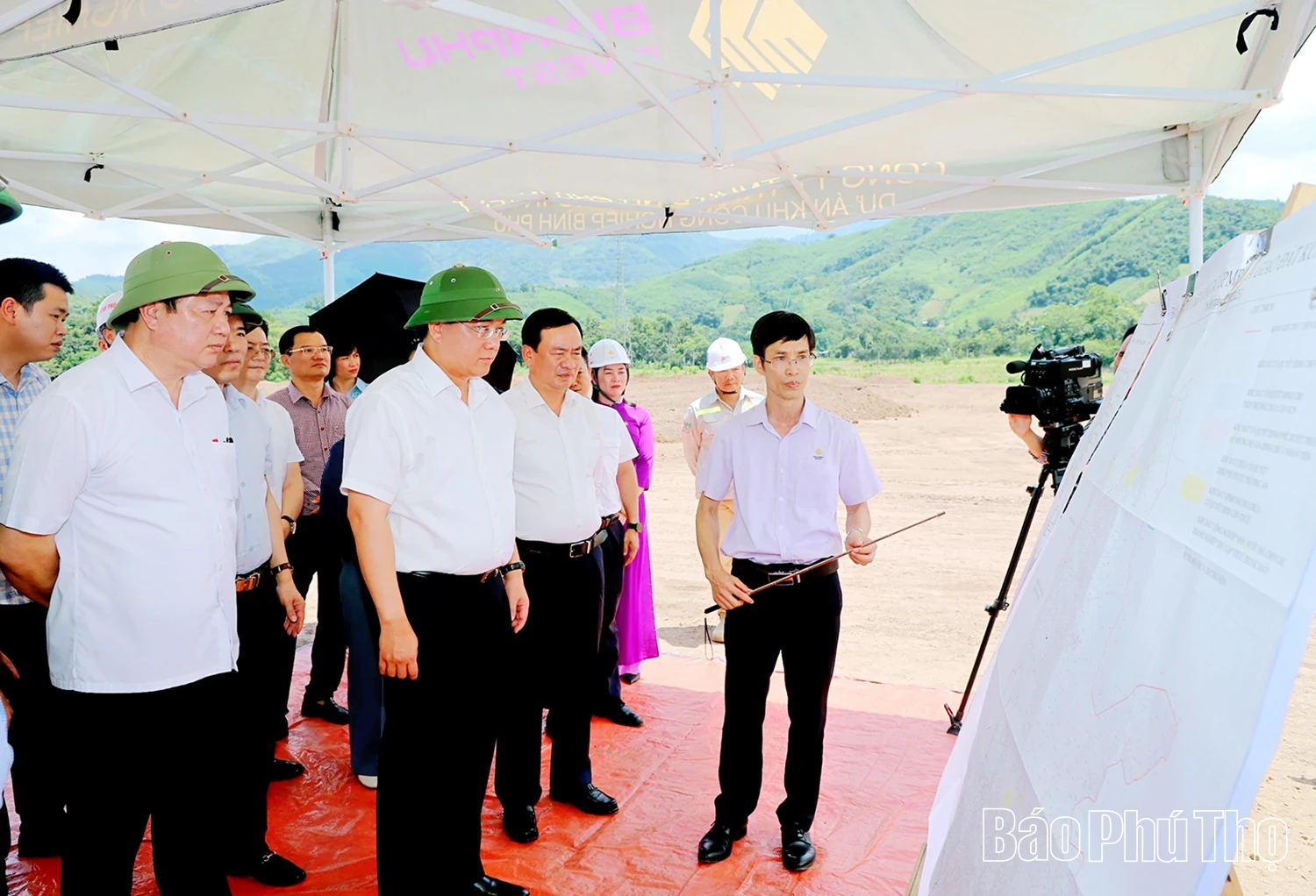 Chairman of the Provincial Peoples Committee Tran Duy Dong Inspects Key Projects Across the Province