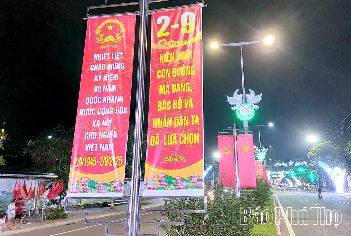 Hoà Bình bừng sáng sắc cờ đón mừng Quốc khánh 2/9