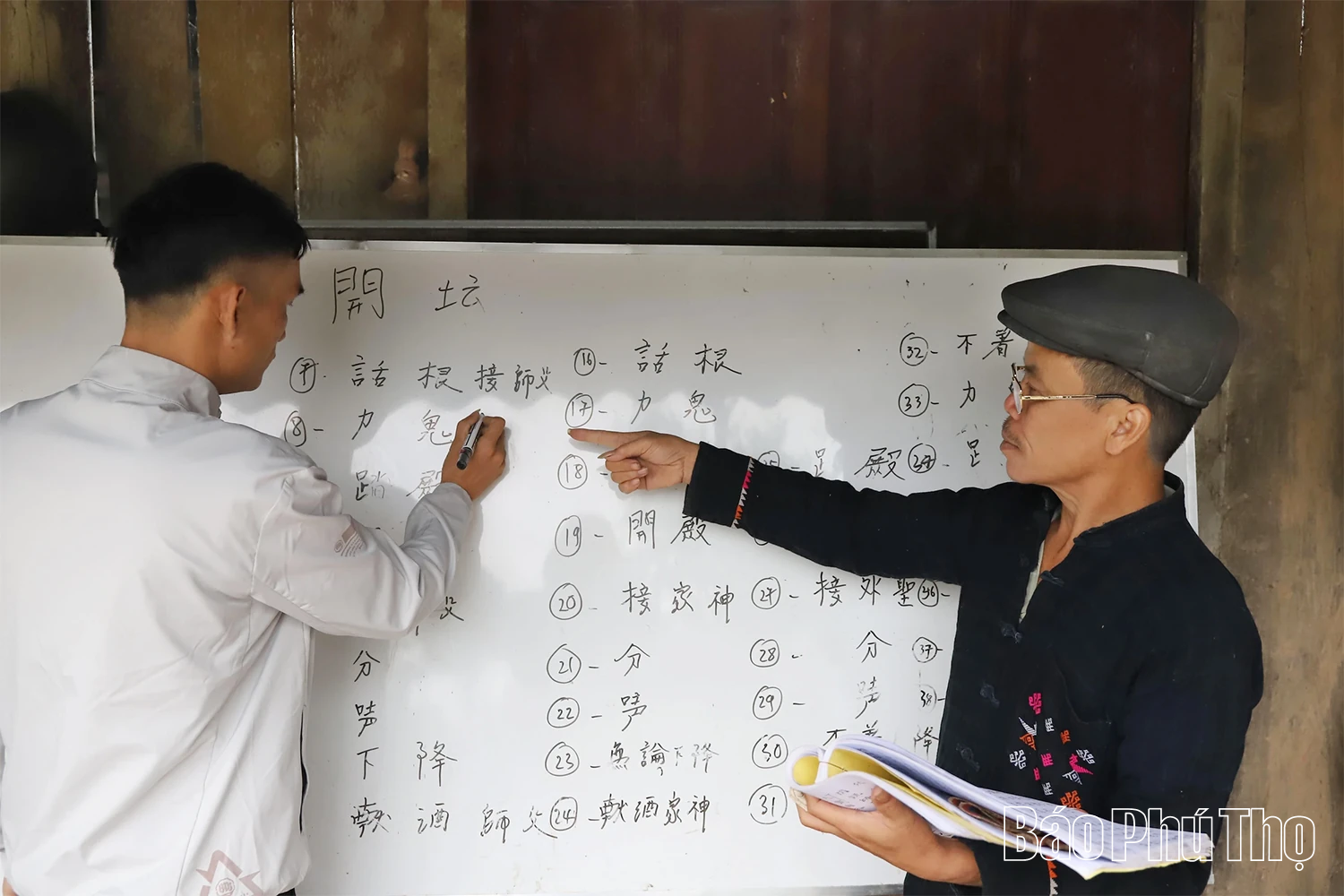 Hỗ trợ bảo tồn, phát huy giá trị văn hóa truyền thống của đồng bào DTTS