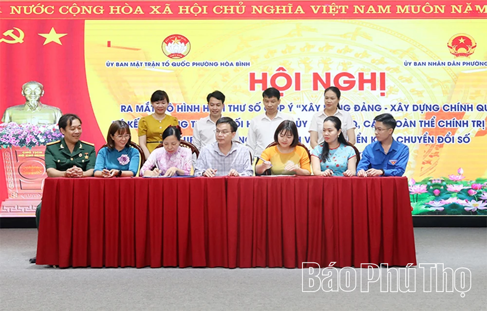 Phường Hòa Bình: Ra mắt “Hòm thư số” góp ý, ký kết chương trình chuyển đổi số