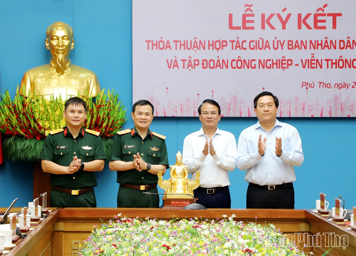 Ký kết thỏa thuận hợp tác về chuyển đổi số giai đoạn 2025 - 2030