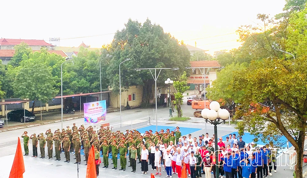 Bừng lên khí thế tự hào từ mùa Thu lịch sử
