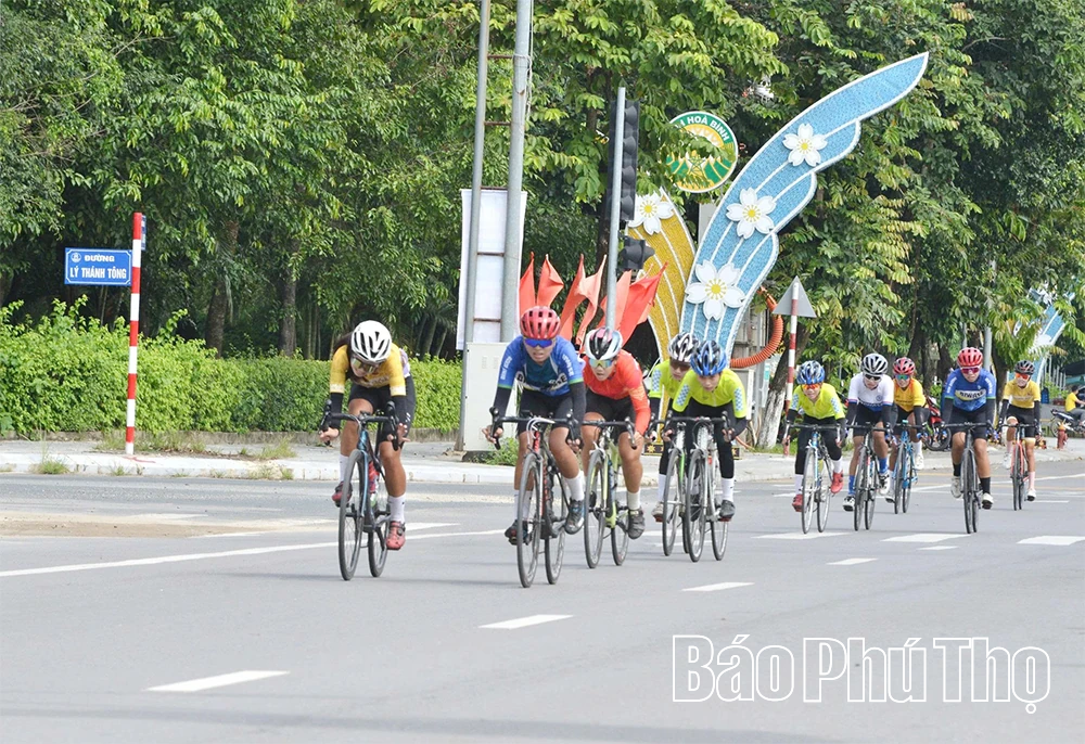 Hoàn thành nội dung 60 km xuất phát đồng hàng cá nhân, đồng đội nữ