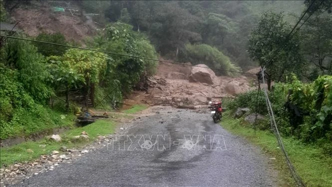 Thủ tướng chỉ đạo nhanh chóng khắc phục hậu quả bão số 5 và mưa lũ