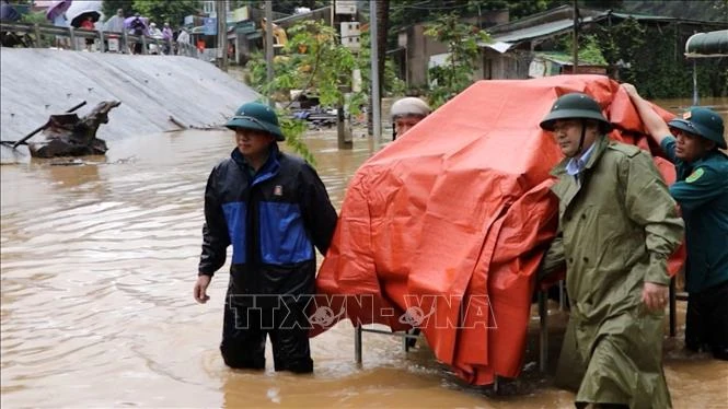 Thủ tướng chỉ đạo nhanh chóng khắc phục hậu quả bão số 5 và mưa lũ