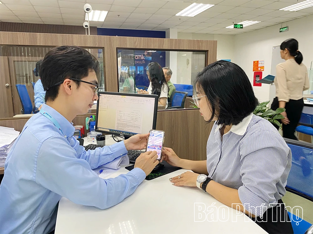 Đi đầu triển khai các dịch vụ ngân hàng hiện đại hiệu quả