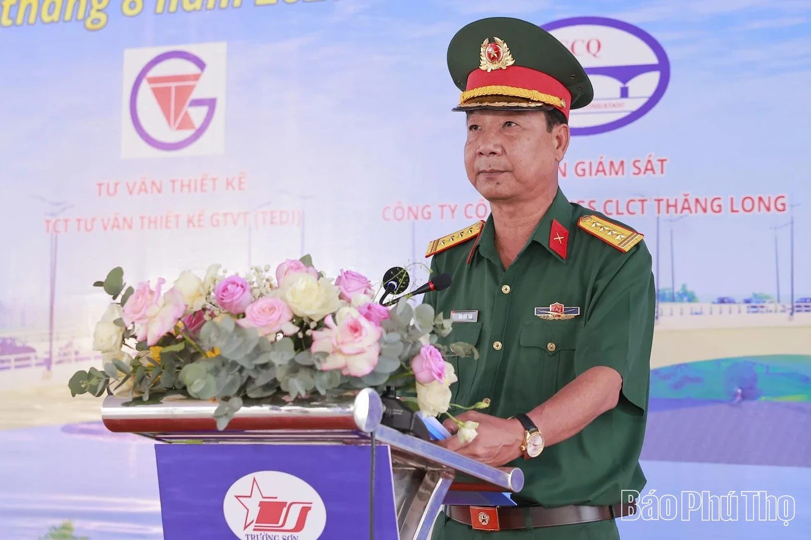 Closure of Phong Chau Bridge Arch, National Highway 32C, Phu Tho Province