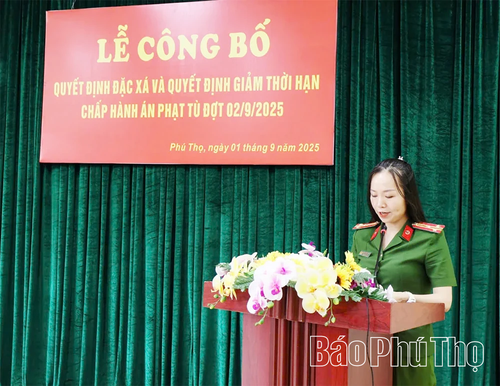Trại tạm giam số 3 công bố Quyết định đặc xá của Chủ tịch nước cho 17 phạm nhân