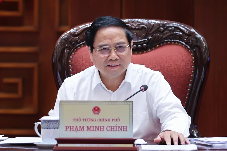 Thủ tướng: Tiếp tục đổi mới tư duy, cách làm trong đầu tư công, tập trung cho các dự án “xoay chuyển tình thế”