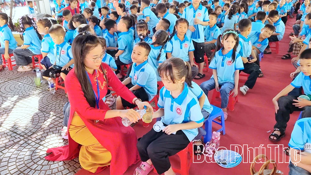 Tưng bừng ngày khai trường