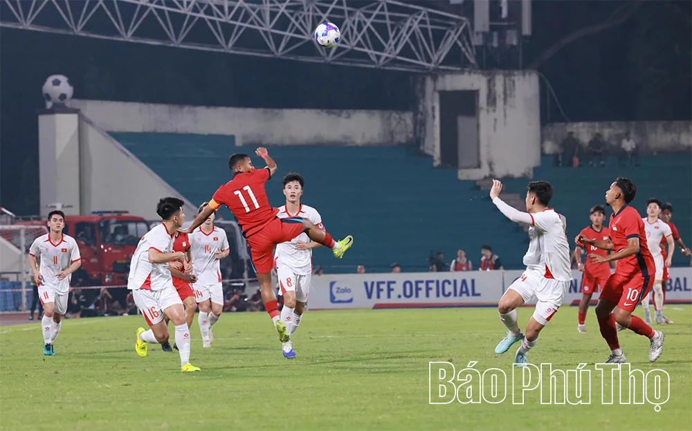 Những hình ảnh đẹp của Đội tuyển U23 Việt Nam trên SVĐ Việt Trì