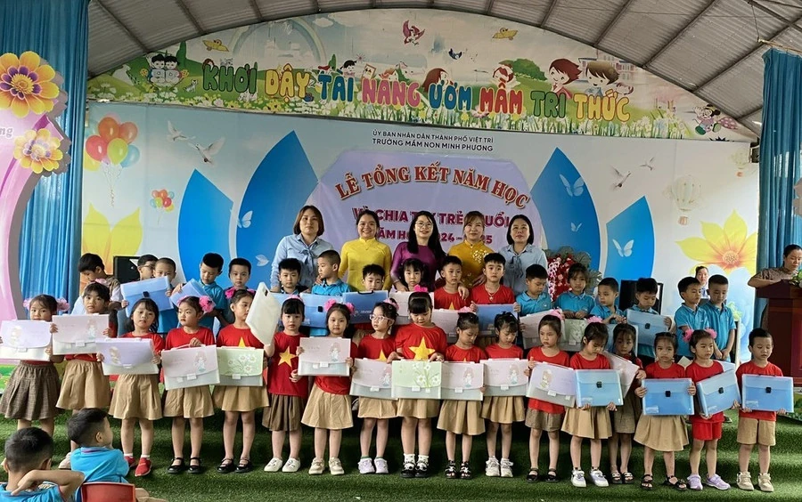 Trường Mầm non Minh Phương giữ vững trường đạt chuẩn quốc gia mức độ 2