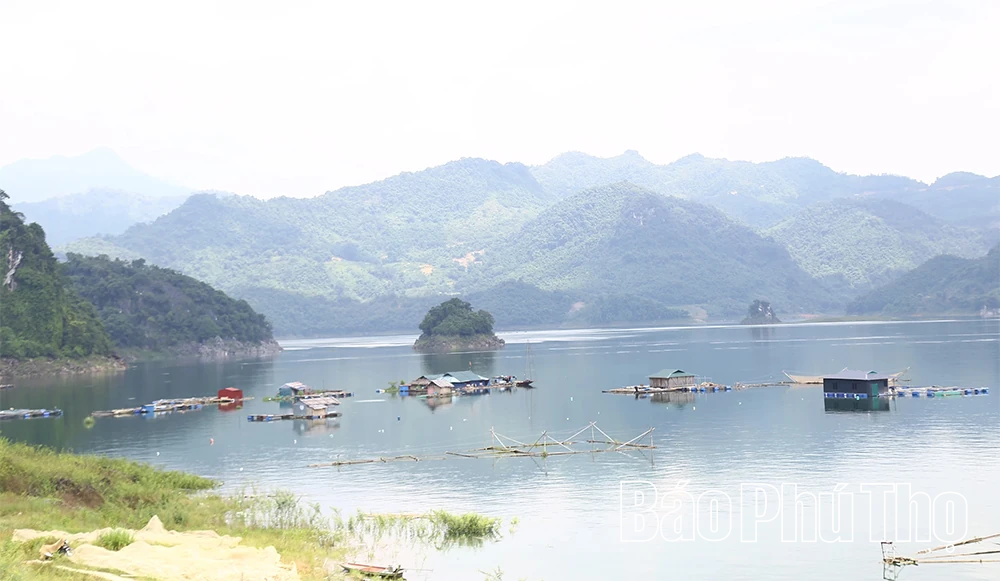 Du lịch Đà Bắc đón trên 266 nghìn lượt khách, doanh thu vượt 1.100 tỷ đồng