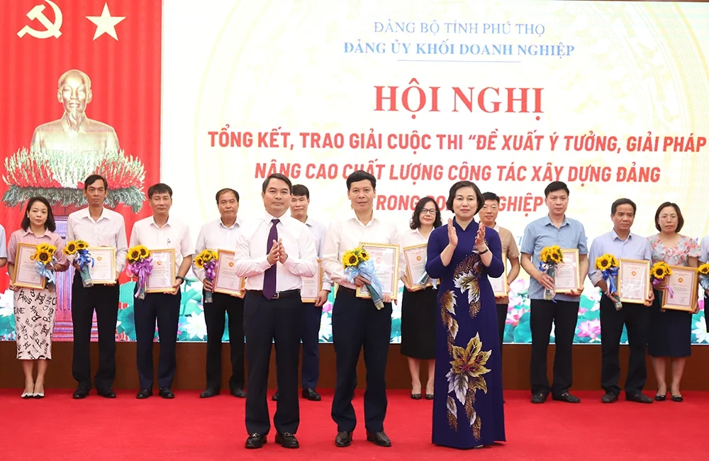 Trao giải cuộc thi Đề xuất ý tưởng, giải pháp nâng cao chất lượng công tác xây dựng Đảng trong doanh nghiệp