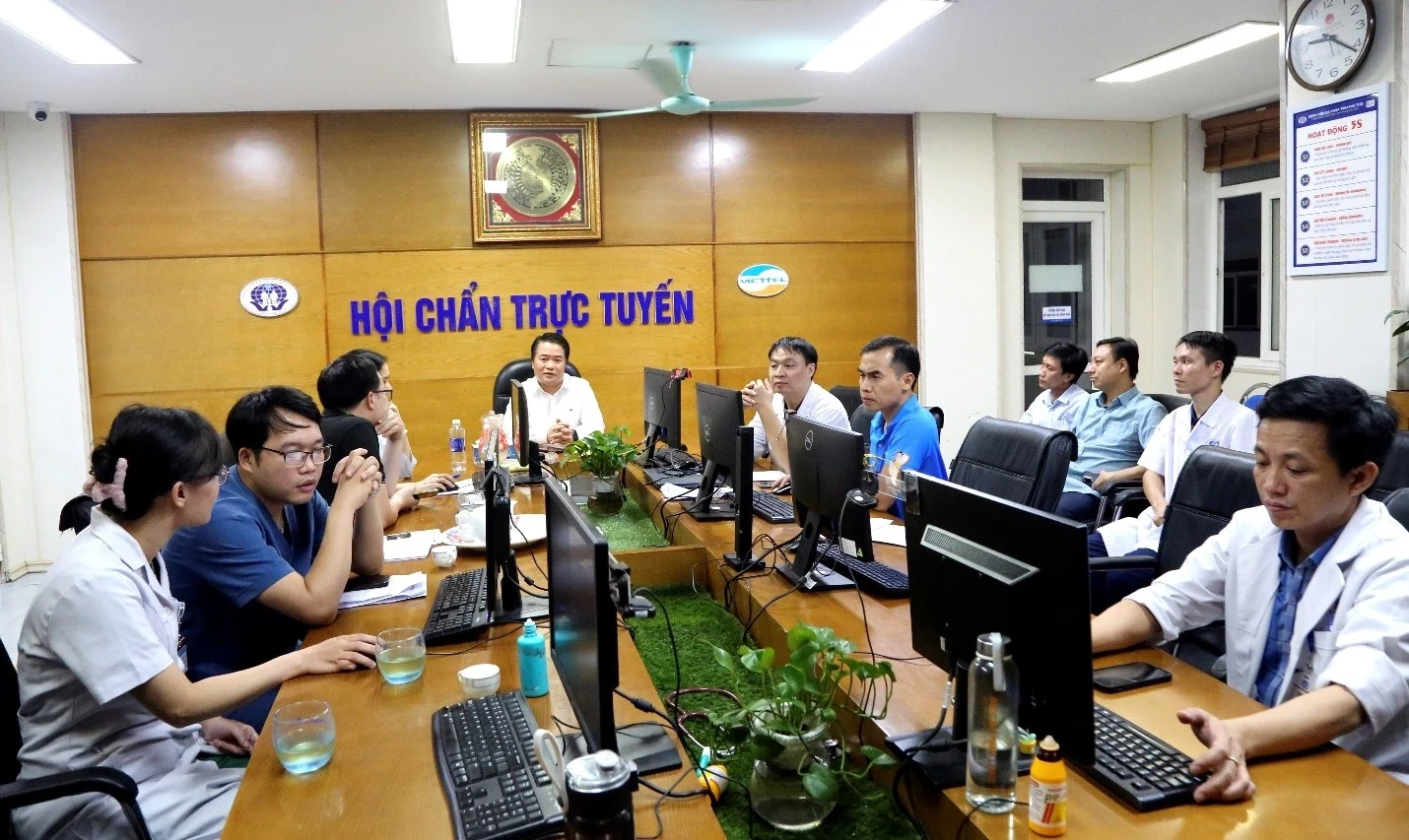 Xuyên đêm lấy tạng từ chàng trai trẻ chết não giúp hồi sinh 4 cuộc đời