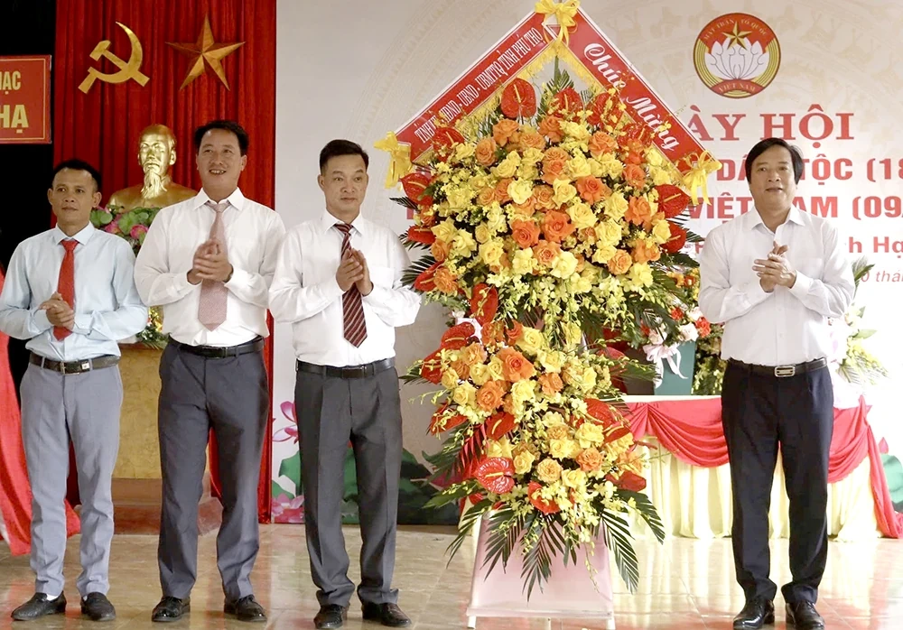 Ngày hội Đại đoàn kết toàn dân tộc huyện Cẩm Khê, thành phố Việt Trì