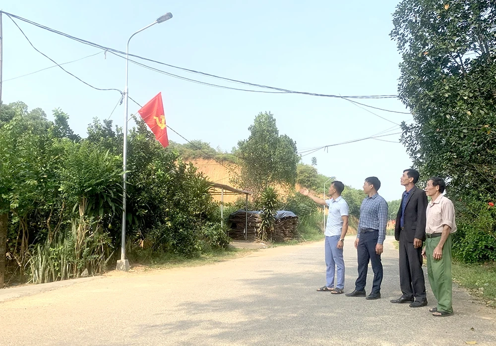 Công tác dân vận ở Hùng Xuyên