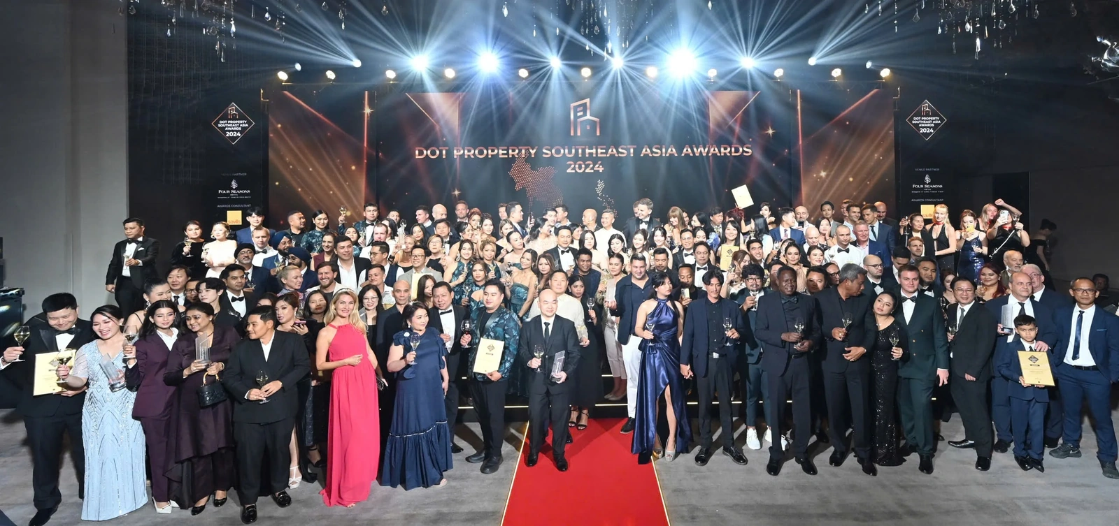 Tự hào Phú Thọ - Dự án VIC Grand Square giành giải thưởng thiết kế kiến tạo phong cách sống đẹp nhất Đông Nam Á 2024