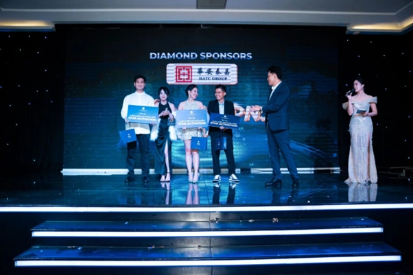 Star Activation rực rỡ đêm hội cuối năm: Bước Đệm chinh phục tương lai