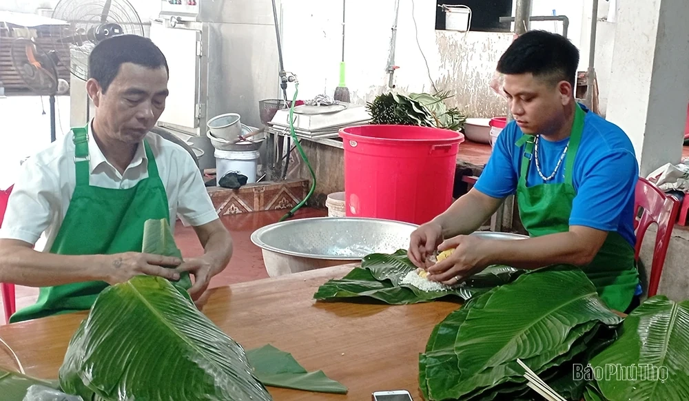 Dong leaves during Tet season