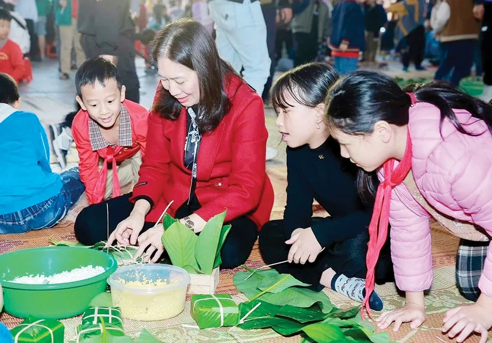 Vun đắp tình yêu quê hương