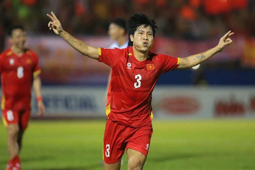 Thắng 5 sao trước Lào, tuyển Việt Nam ra quân thuận lợi ở Vòng loại Asian Cup
