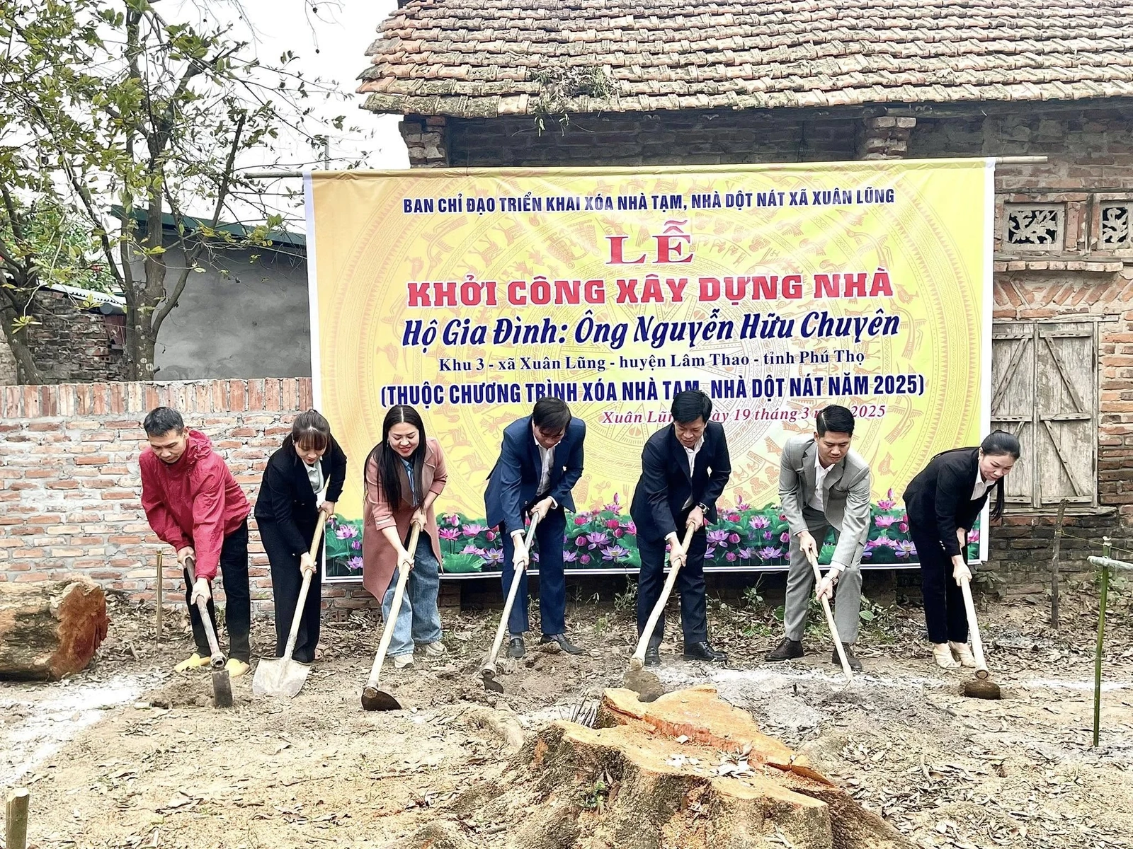 Lâm Thao quyết tâm hoàn thành xóa nhà tạm, nhà dột nát trong quý II