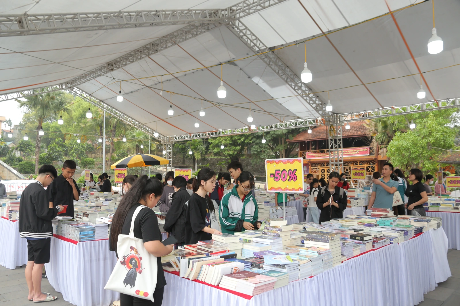 Hội Sách Đất Tổ 2025