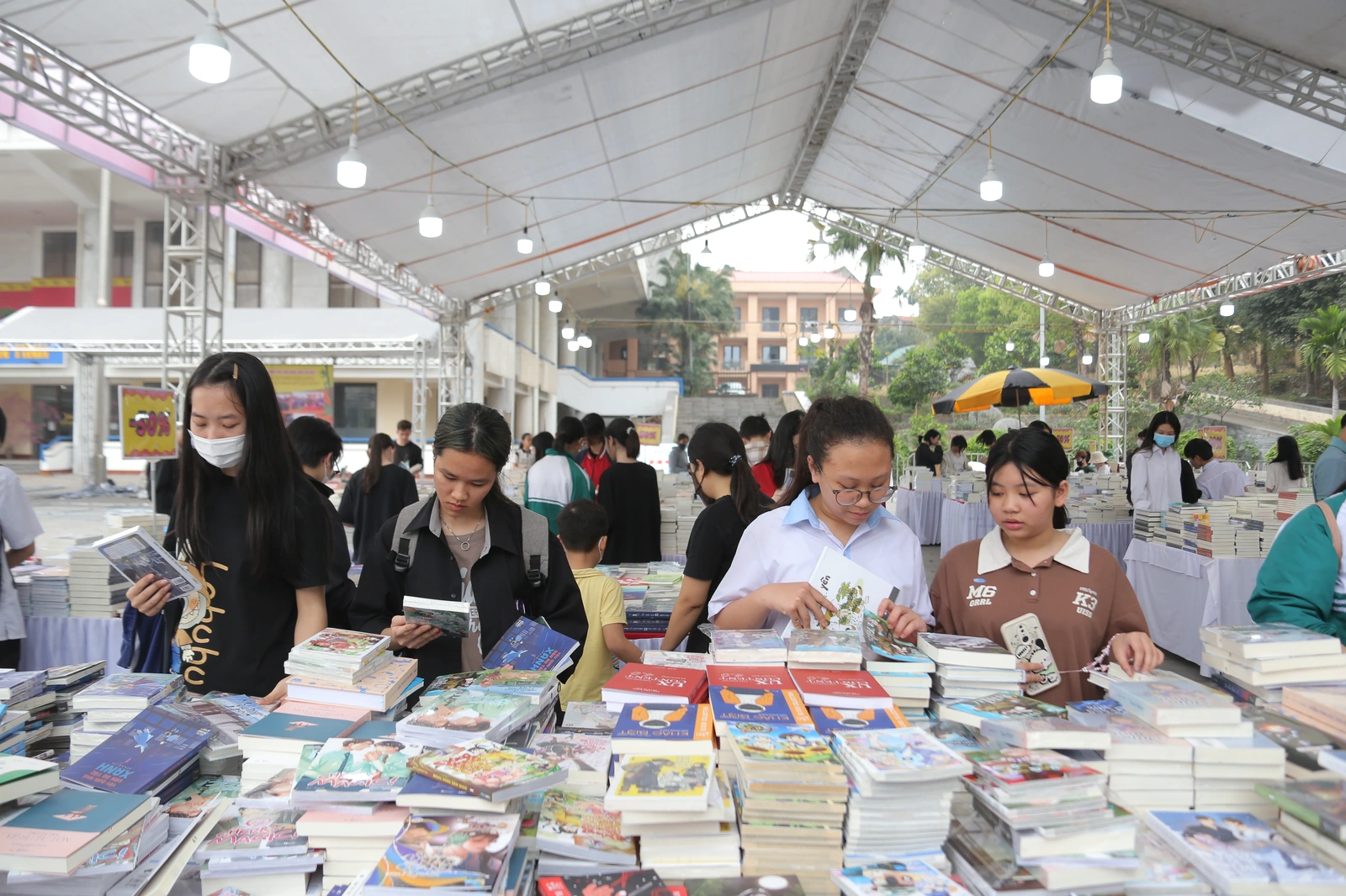 Hội Sách Đất Tổ 2025