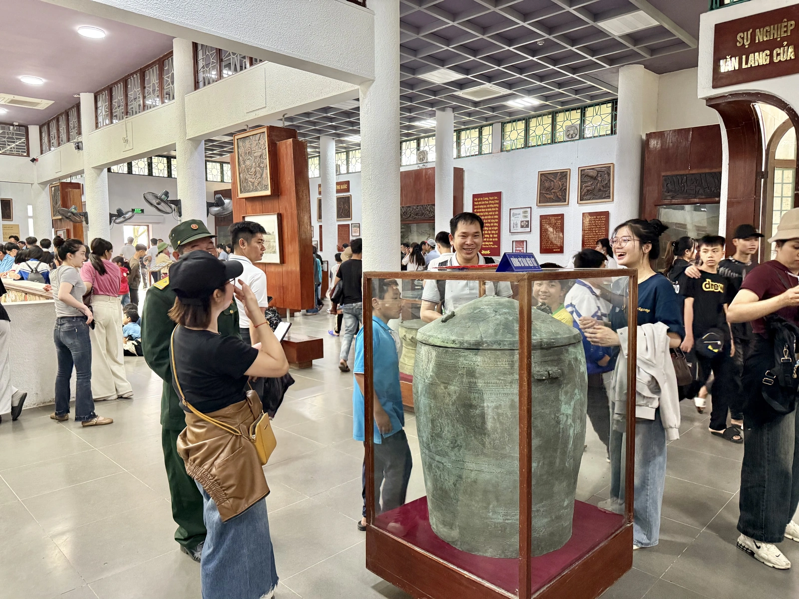 Bảo tàng Hùng Vương, Khu di tích lịch sử Đền Hùng hút khách tham quan dịp Giỗ Tổ