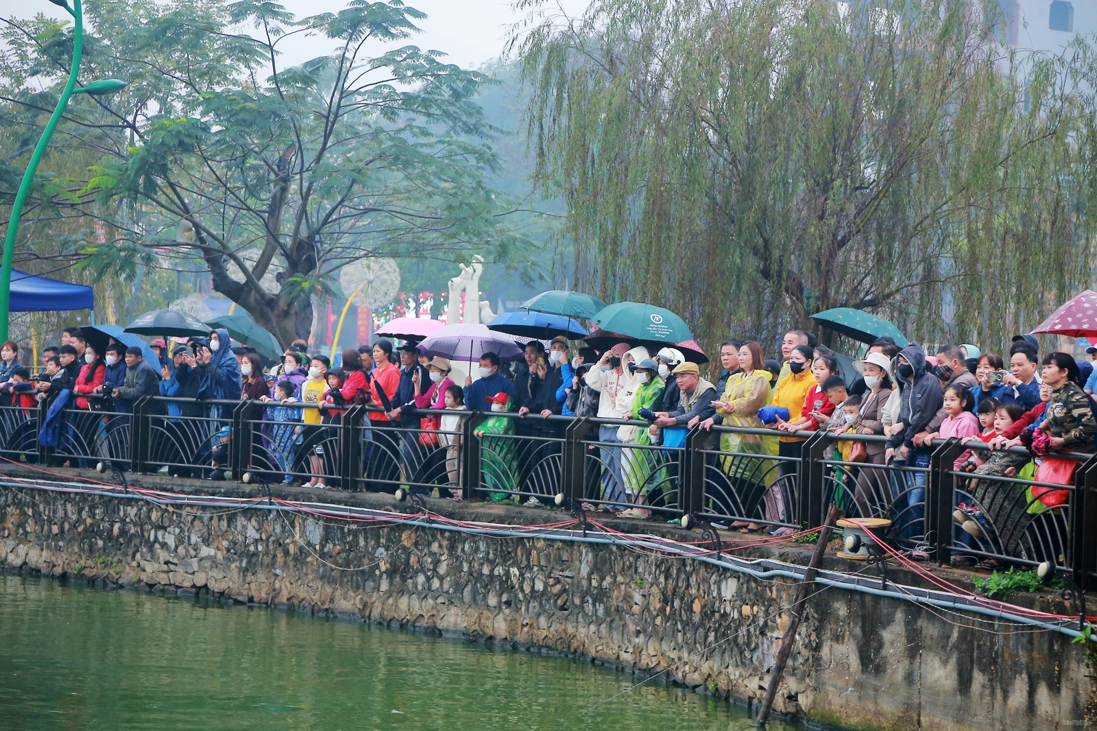 Bạch Hạc vô địch giải Bơi chải thành phố Việt Trì mở rộng