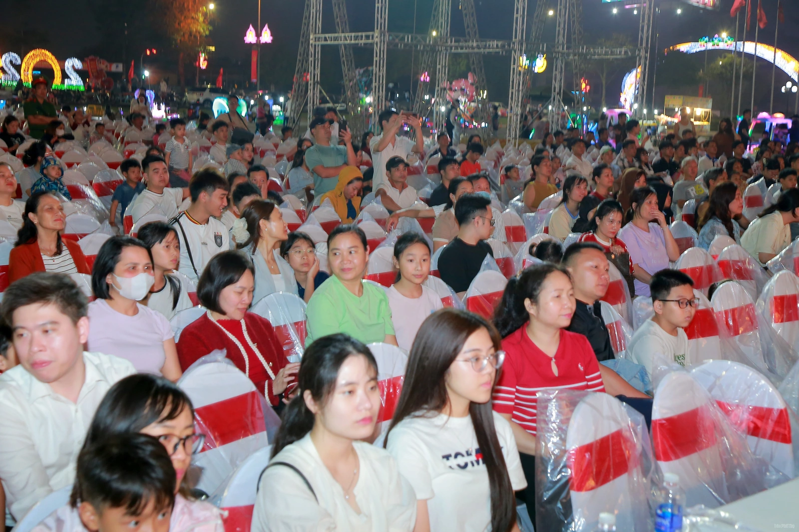 Lung linh đêm Việt Trì