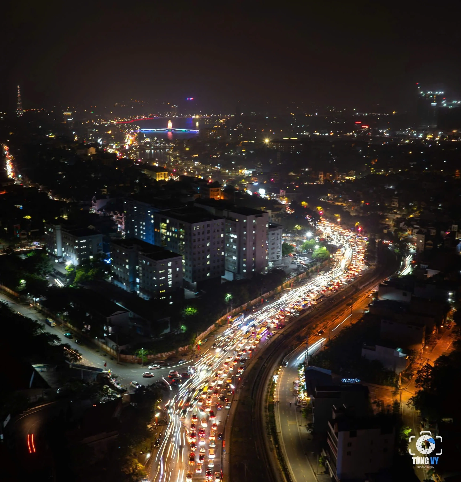 Tưng bừng đêm pháo hoa ở thành phố lễ hội