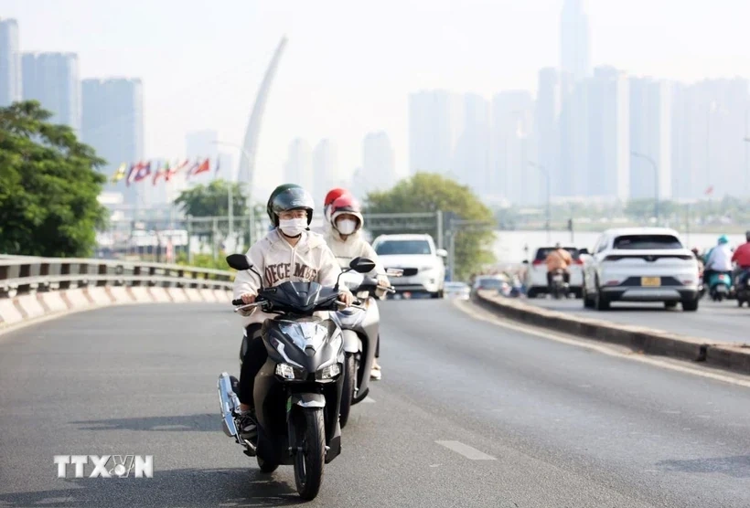 Thời tiết ngày 9/4: Khu vực miền Đông Nam Bộ nắng nóng