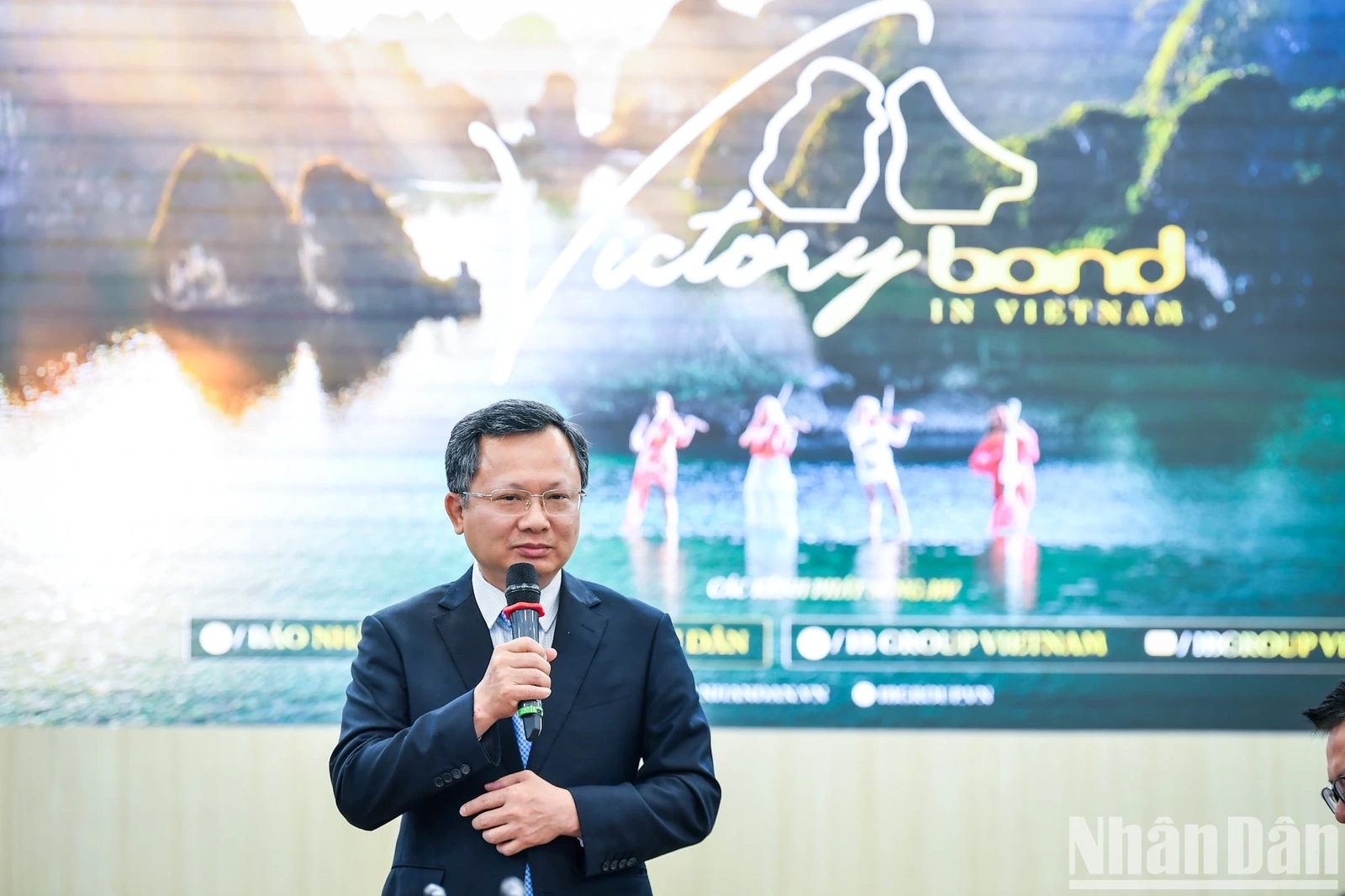 Báo Nhân Dân ra mắt video âm nhạc Victory - Bond in Vietnam