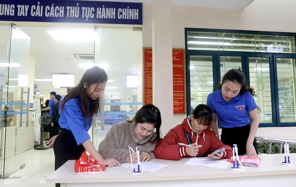 Phong trào “Bình dân học vụ số” - Mệnh lệnh của trái tim