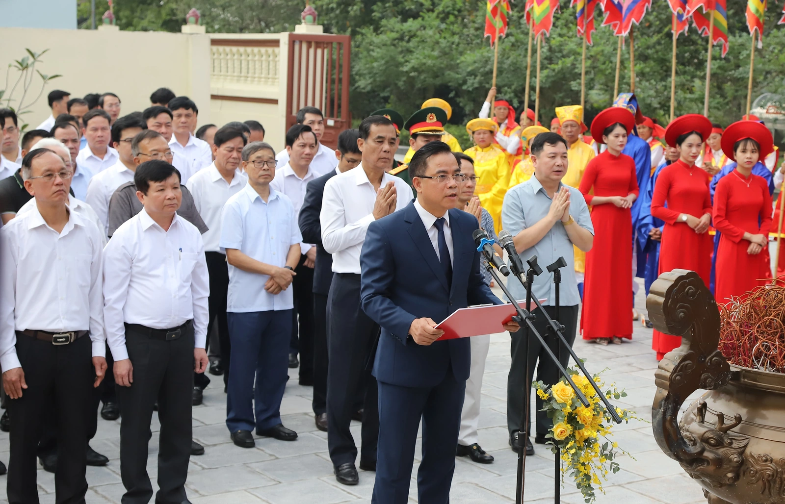 Lễ dâng hương giỗ Đức Vua Lý Nam Đế