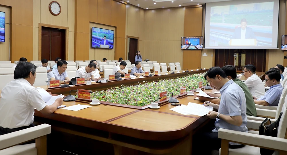 Tập trung nguồn lực hoàn thành đúng tiến độ các dự án lĩnh vực đường sắt