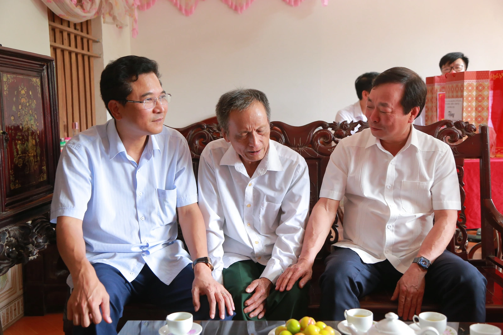 Chủ tịch UBND tỉnh thăm, tặng quà thương binh, gia đình chính sách, người có công