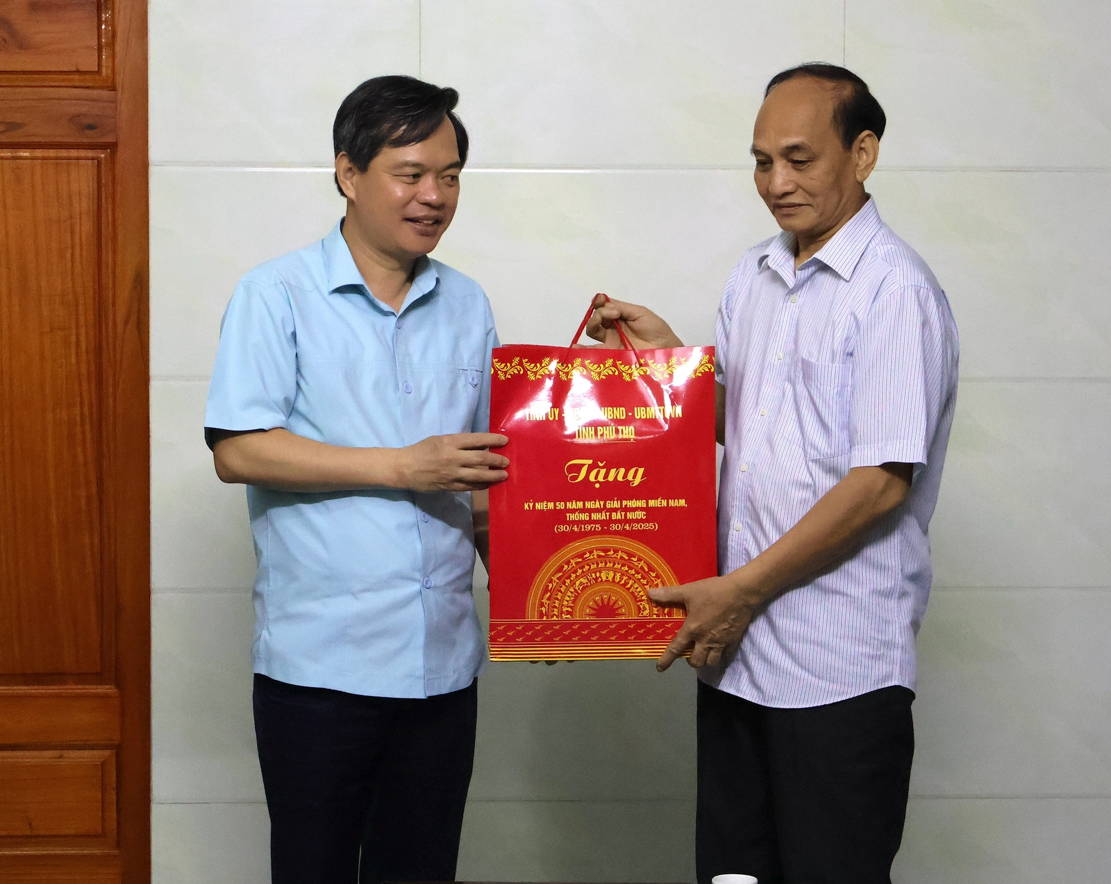 Thăm, tặng quà Mẹ Việt Nam anh hùng, thương binh tại Thanh Ba