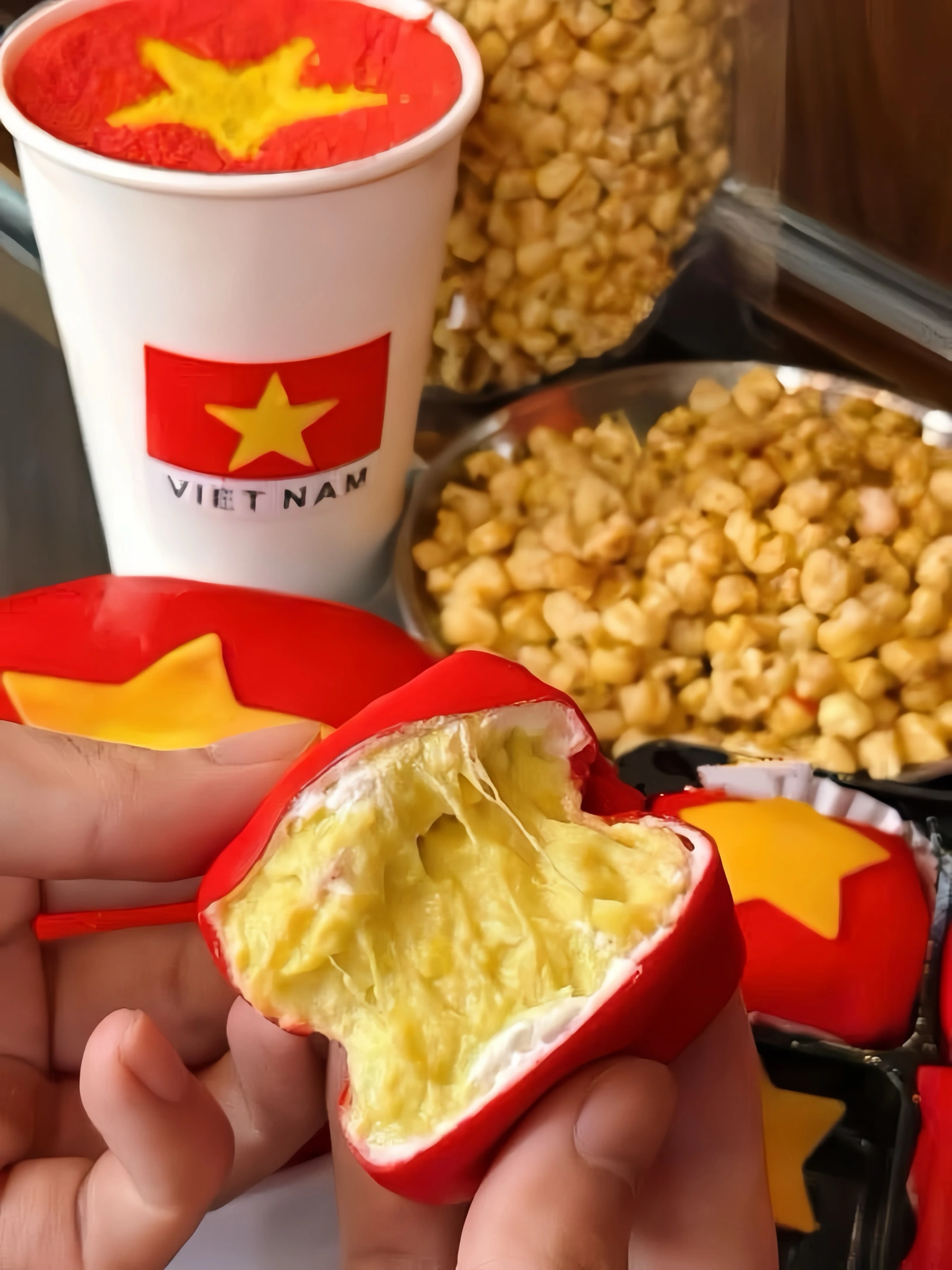 Ẩm thực sắc cờ: Sáng tạo từ lòng yêu nước