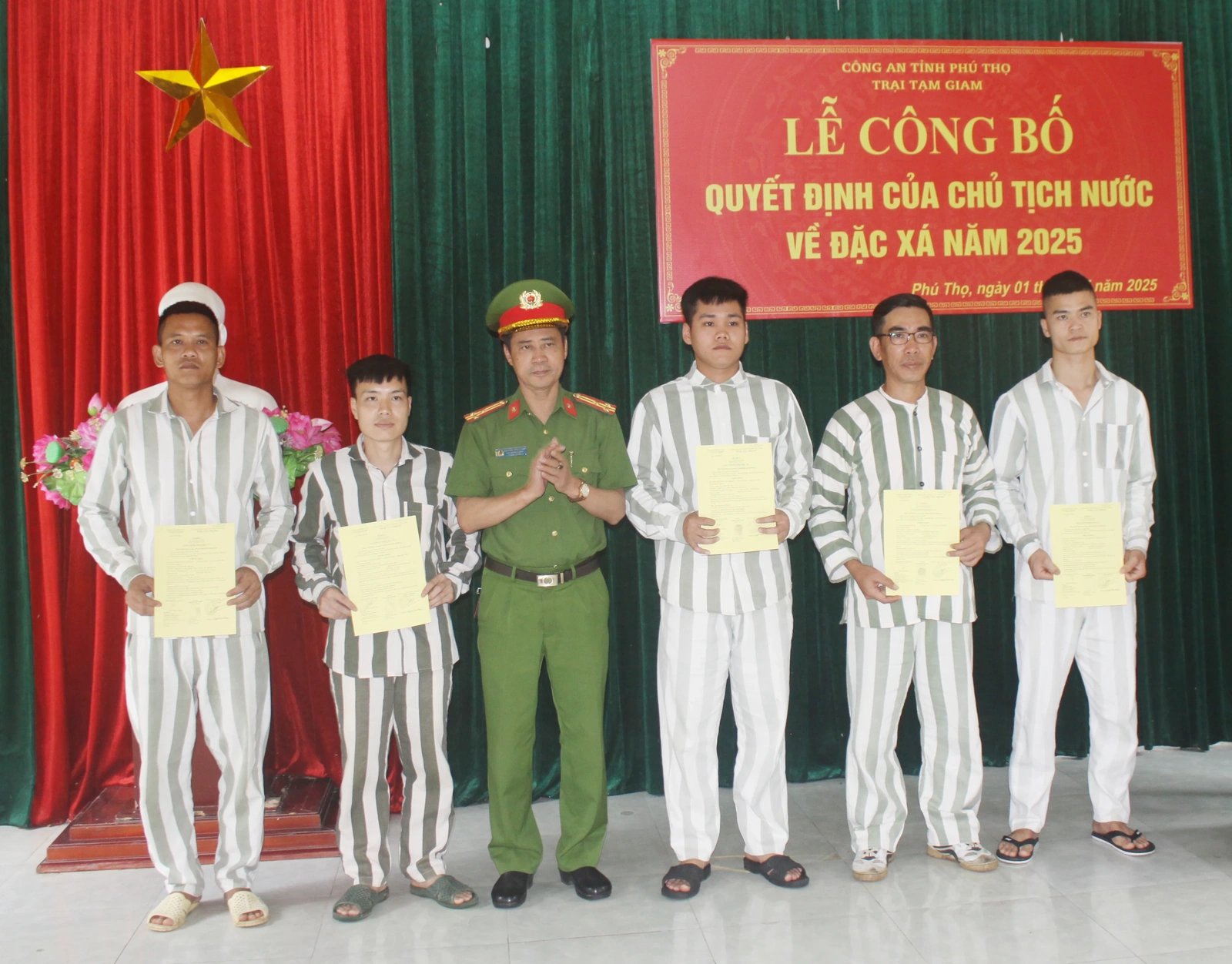 Trại tạm giam, Công an tỉnh công bố Quyết định đặc xá cho 11 phạm nhân