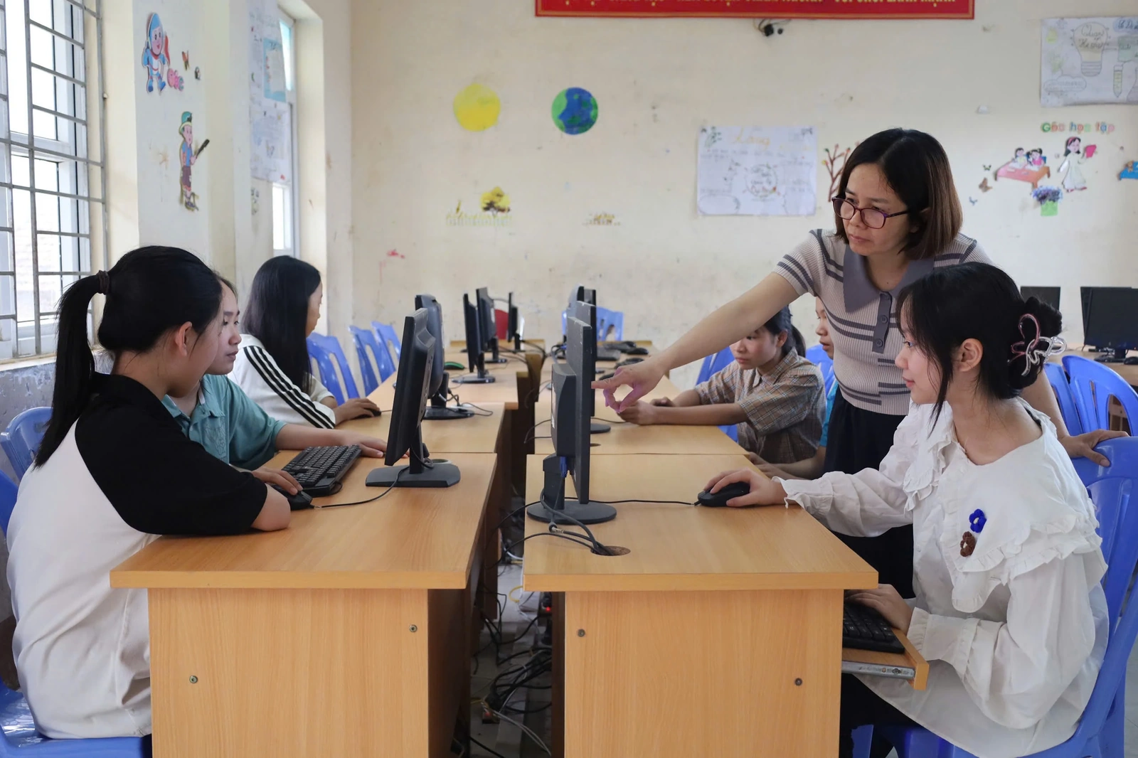 Bảo đảm hoạt động các cơ sở giáo dục công lập khi thực hiện chính quyền địa phương 2 cấp