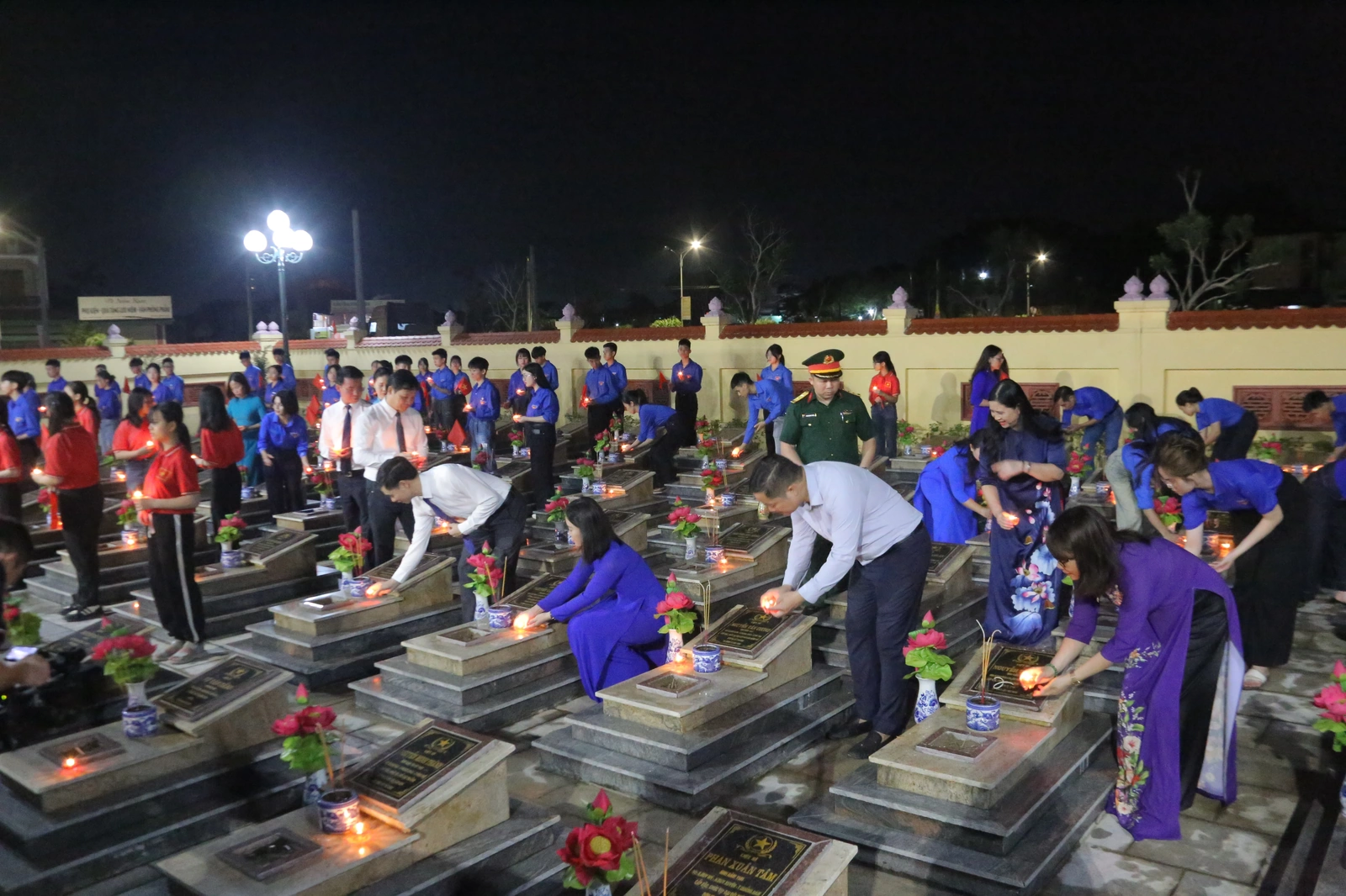 Tỉnh đoàn Phú Thọ thắp nến tri ân Anh hùng liệt sĩ