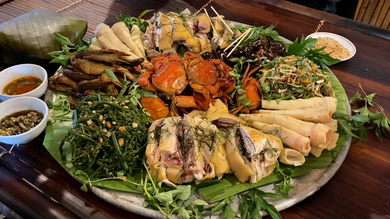 Đất Tổ hút khách dịp lễ 30/4 - 1/5