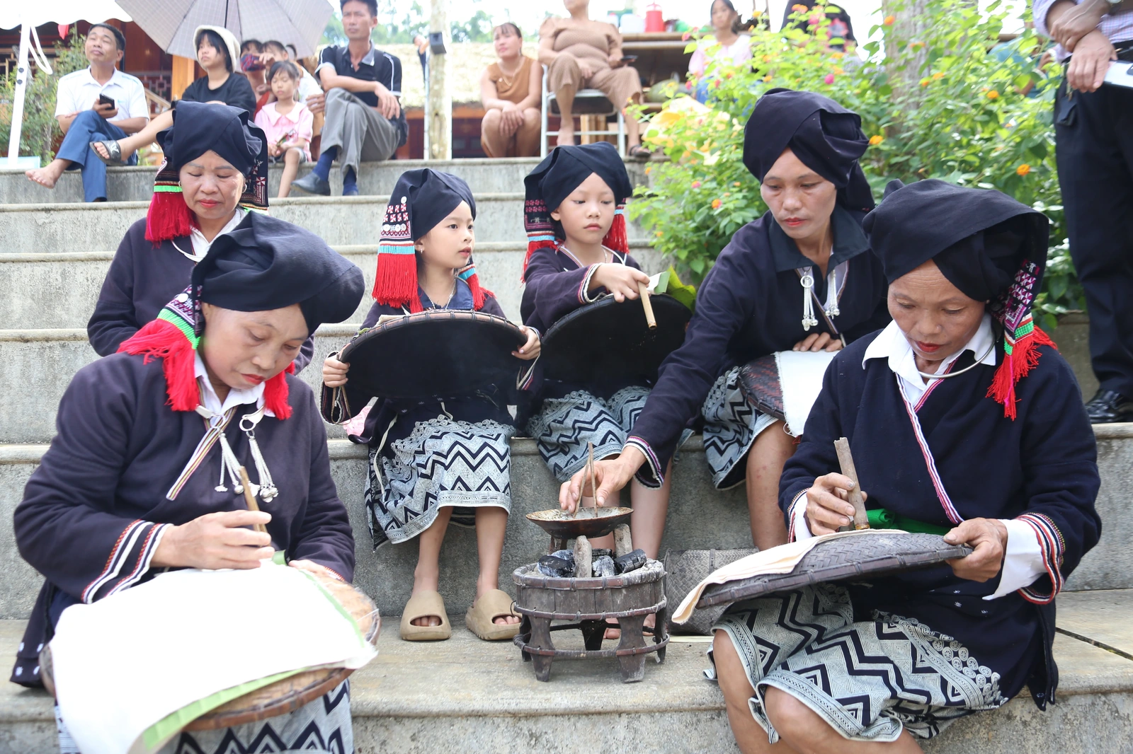 Đất Tổ hút khách dịp lễ 30/4 - 1/5