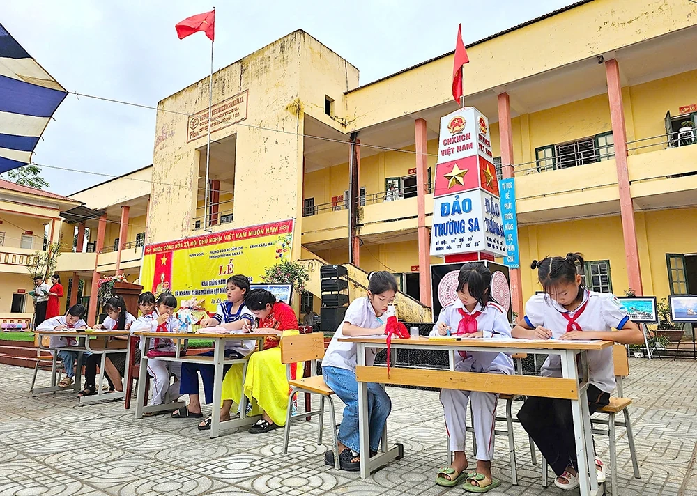 Giáo dục tình yêu biển đảo trong học sinh