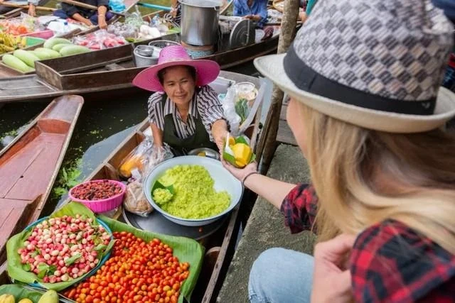 5 mẹo duy trì chế độ ăn lành mạnh khi đi du lịch