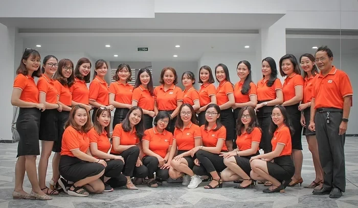 Đồng phục HK - Tạo dựng phong cách công ty qua từng thiết kế