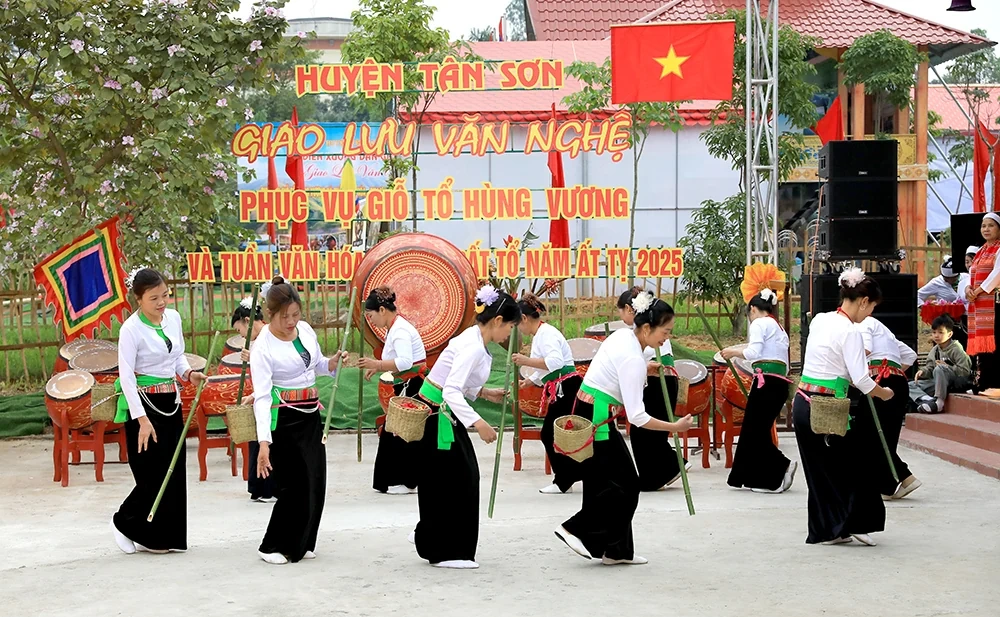 Tân Sơn xây dựng đời sống văn hóa